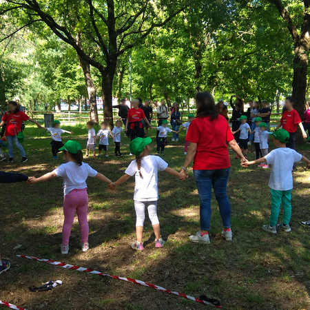 bambini insieme alle miniolimpiadi